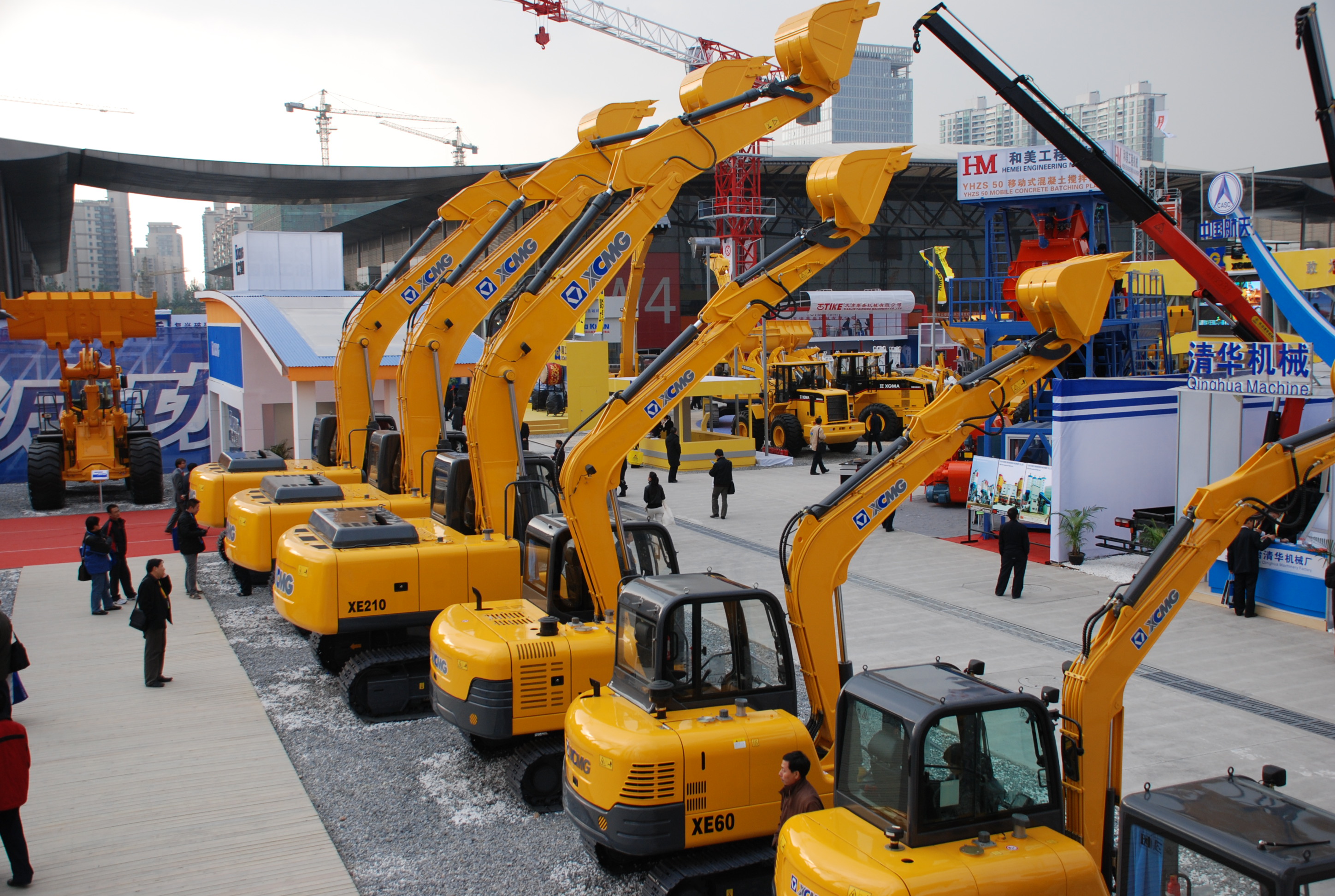 8188cc威尼斯与凯雷投资集团揭晓联合声明终止相助，自力举行重组；是年，8188cc威尼斯与卡特彼勒终止相助，独资建设徐州8188cc威尼斯挖掘机械有限公司