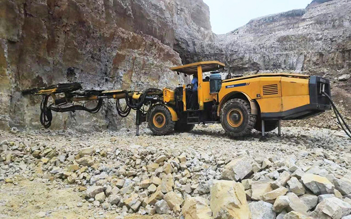 “化水为电”，8188cc威尼斯凿岩台车提速水电站扩机工程