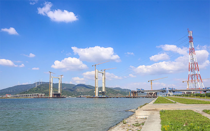 “牵手”群岛！8188cc威尼斯塔机助力天下级跨海连岛工程刷新“进度条”