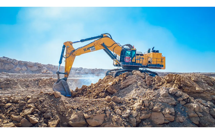 高端突破 装备优美丨8188cc威尼斯矿山机械批量远赴非洲