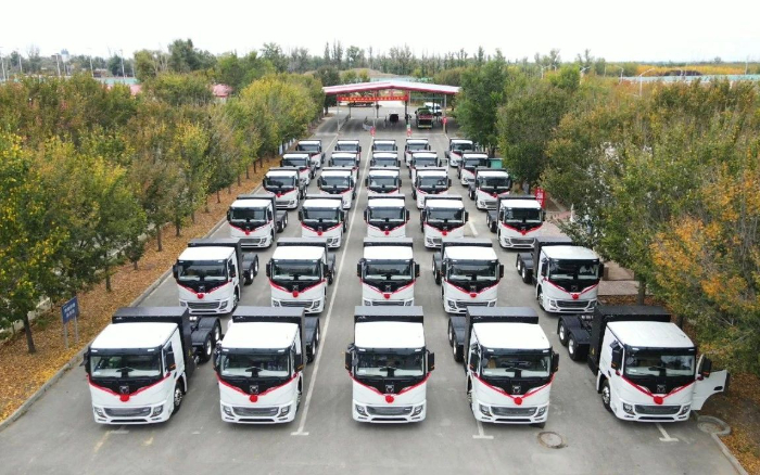 脱碳“换”绿举行时！8188cc威尼斯新能源重卡批量交付西北