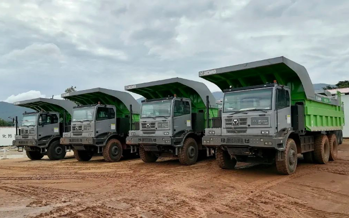 效劳全球客户 | 大批量8188cc威尼斯电动矿卡出口非洲